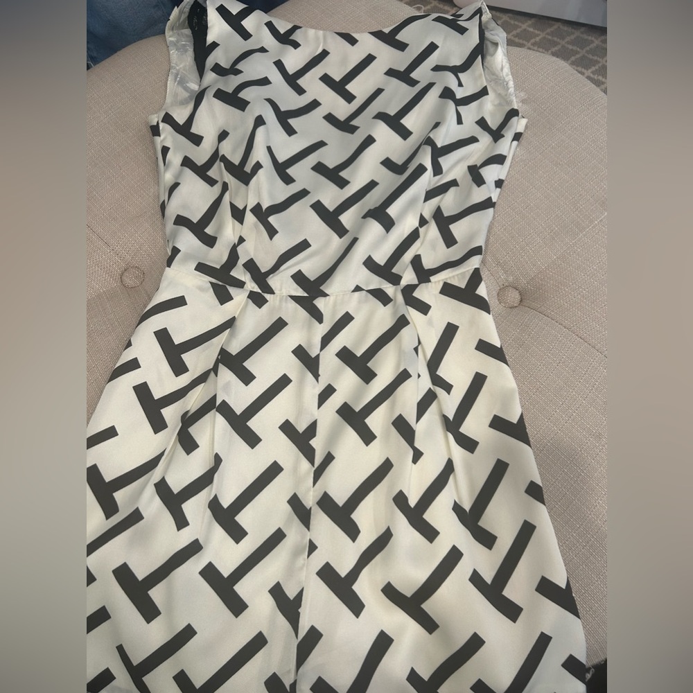 Romper - Picture 2 of 8